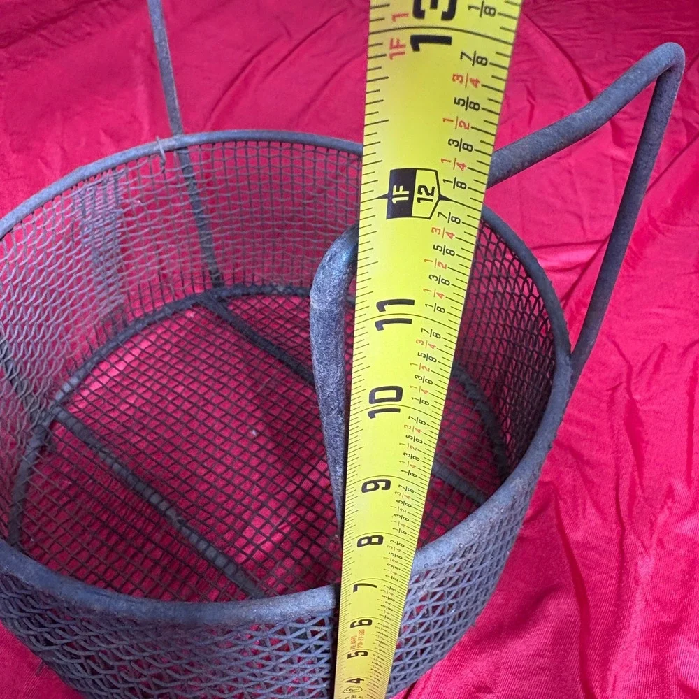 Antique Sturdy Industrial Metal Wire Vtg Meshed Farmhouse Rustic Primitive Decor